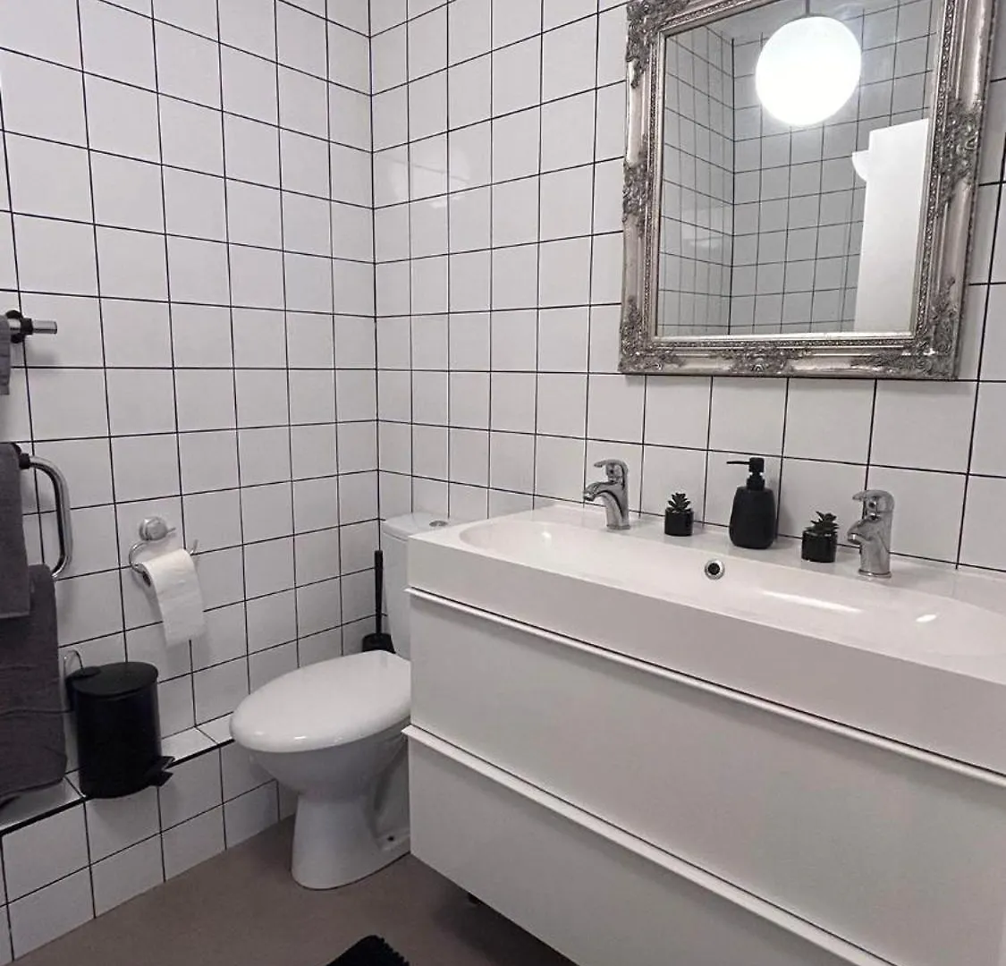 לונדון Trendy 2 Bedroom Apartment In Canary Wharf